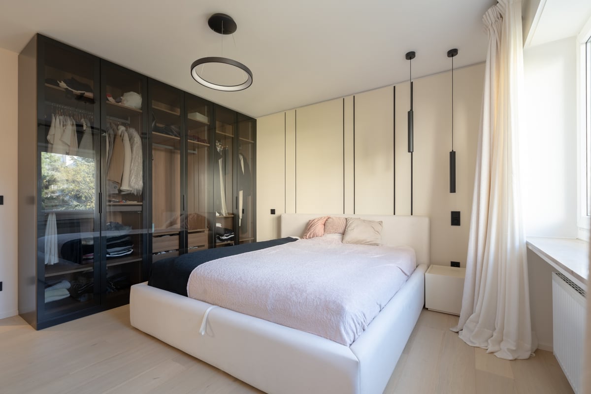 Chambre parentale avec dressing vitré